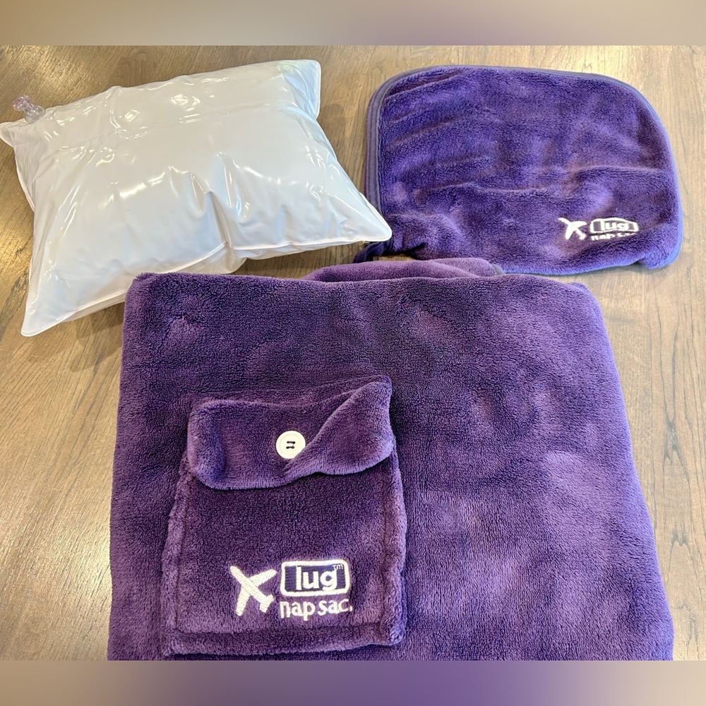 ✈️LUG Nap Sac✈️- Plush Travel/Pillow Set
